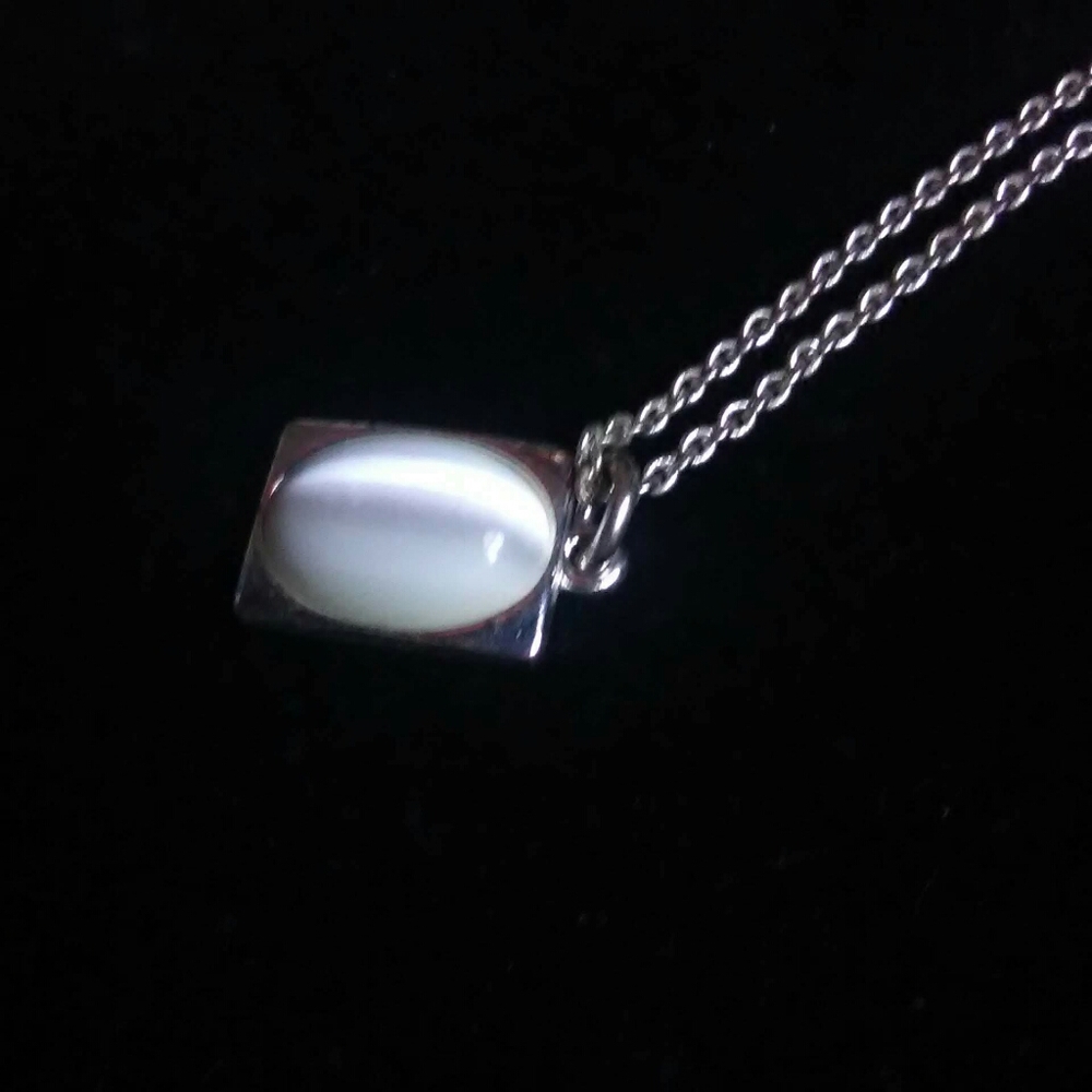 Beautiful White Tiger Eye Pendant and Chain
